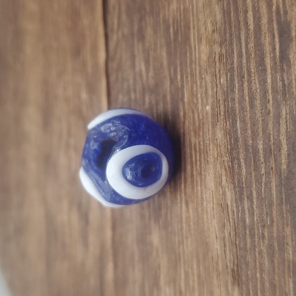 Evil eye Hand-blown‎ glass charm - Picture 1 of 2